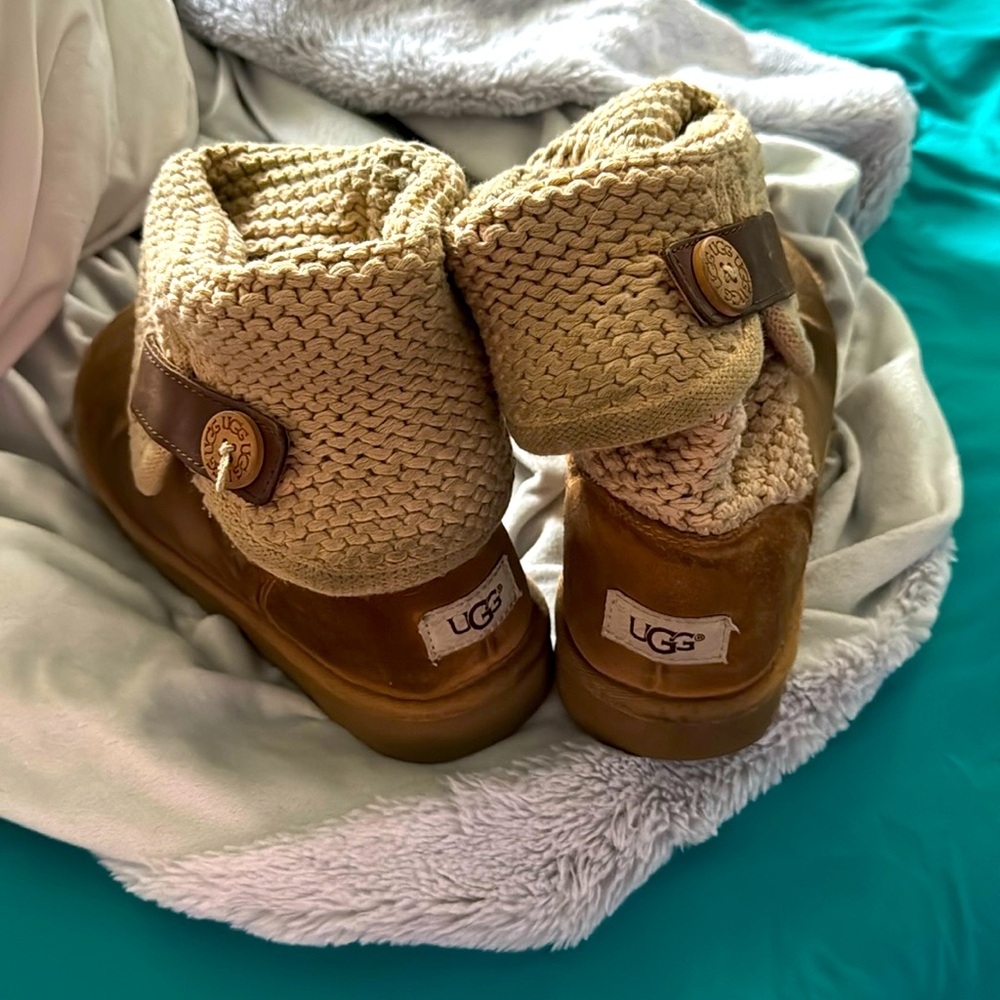 Knit Uggs
